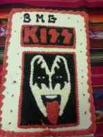 kiss birthday cake 